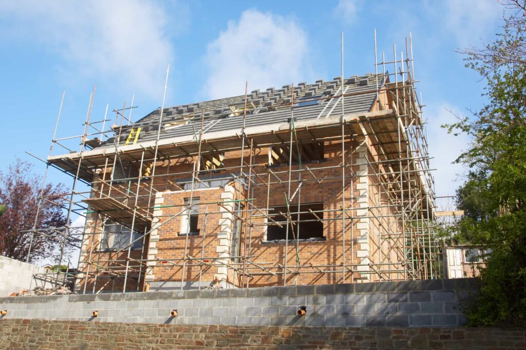 Emergency roof repairs Battle